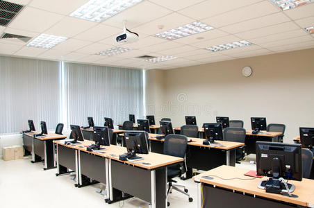 班吉拉電子產(chǎn)品 引領(lǐng)未來的電子辦公設(shè)備與素材全解析